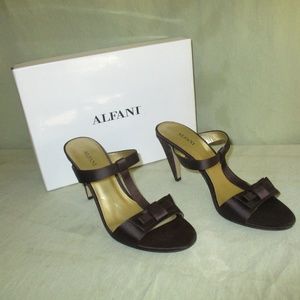 ALFANI HEELS Unused  ANKLE STRAP Size 8M
